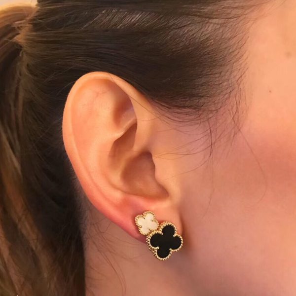Van Cleef Arpels vintage alhambra earrings VS sweet earrings (1)