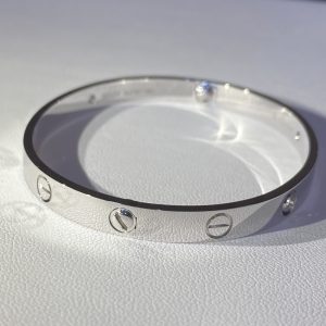 authentic love bracelet VS replica bracelet