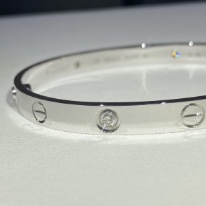 authentic love bracelet VS replica bracelet