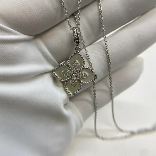 18K White Gold Roberto Coin Princess Flower Mother of Pearl Necklace 8882784AHCHX