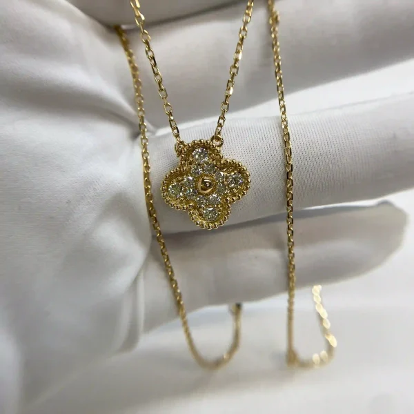 18K Yellow Gold Van Cleef Arpels Vintage Alhambra Pendant Diamond Necklace VCARA45300