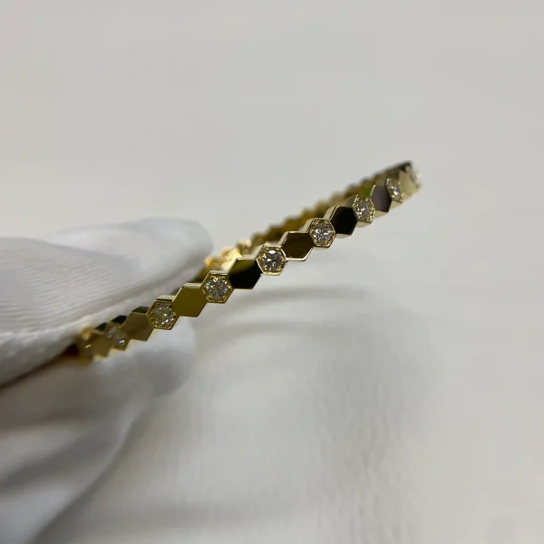 18K Yellow Gold Bee de Chaumet Bracelet Semi-pavé Diamonds 083439