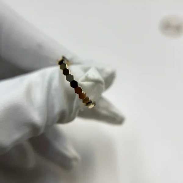 18K Yellow Gold Bee de Chaumet Ring 081885
