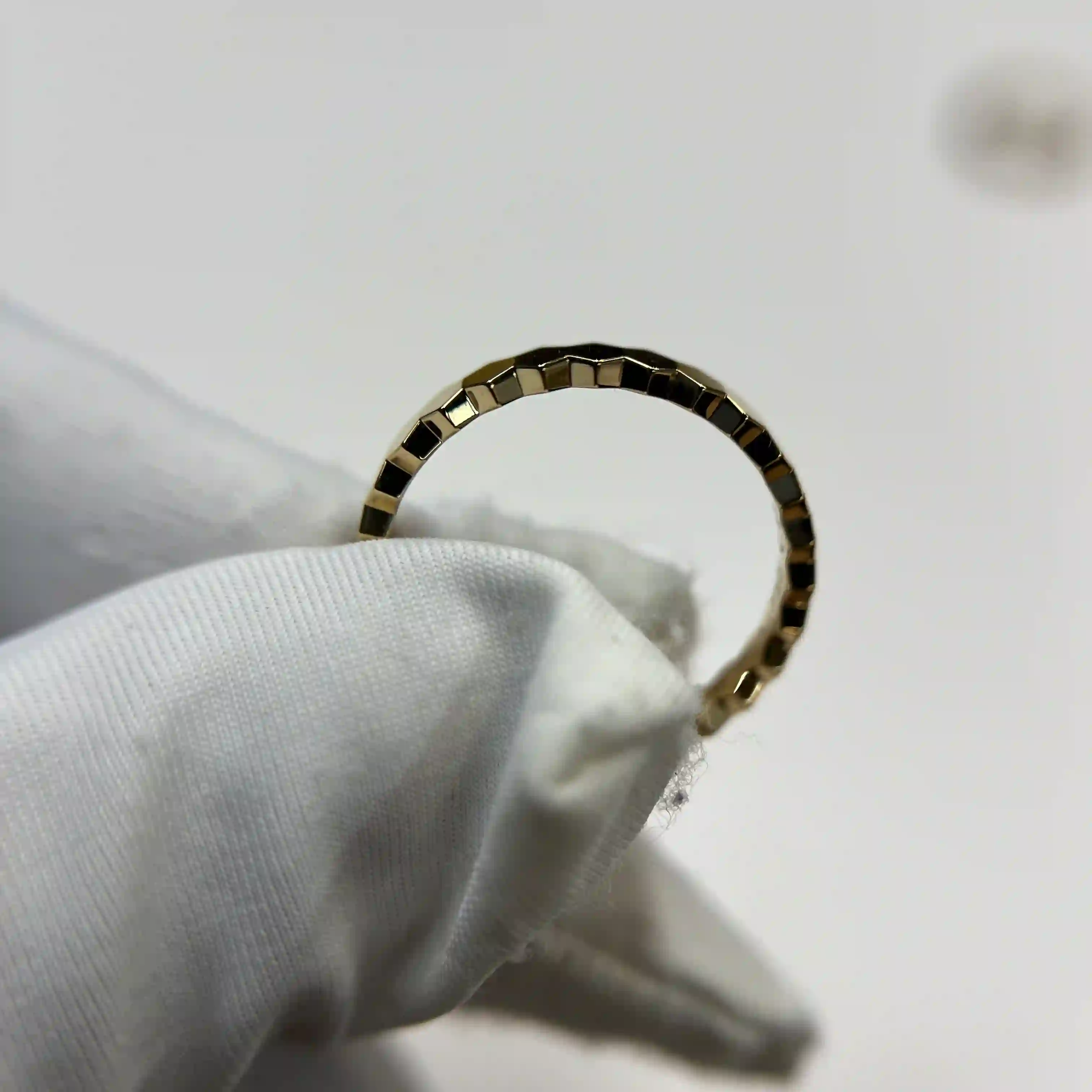 18K Yellow Gold Bee de Chaumet Ring 081885 (4) 18K Yellow Gold Bee de Chaumet Ring 081885