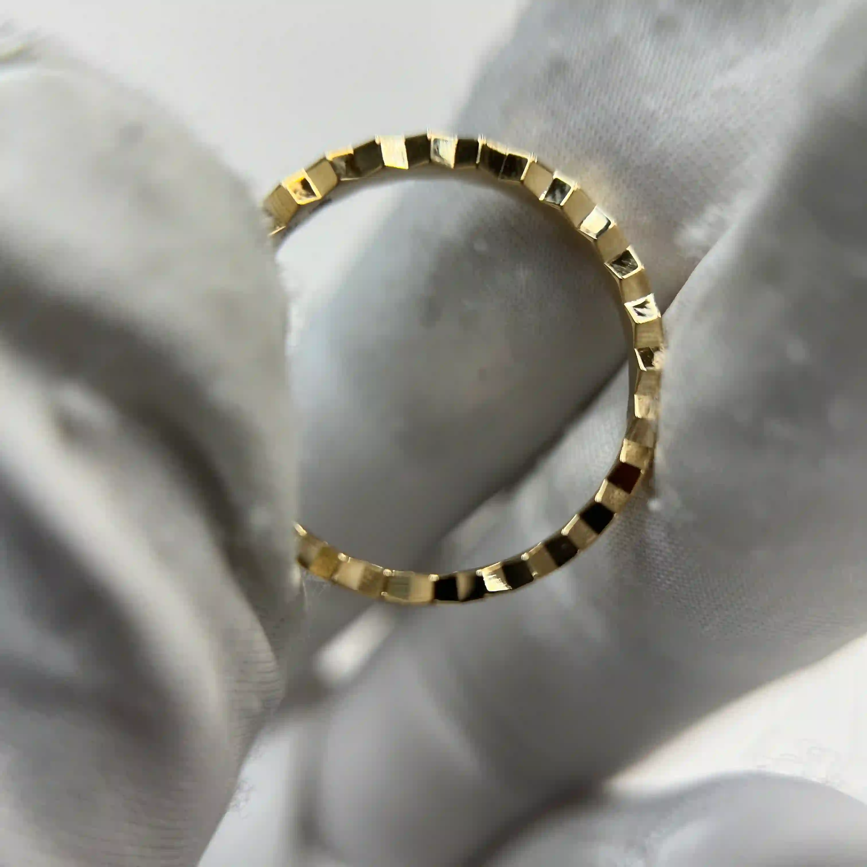 18K Yellow Gold Bee de Chaumet Ring Semi-pavé Diamonds 081932 (3) 18K Yellow Gold Bee de Chaumet Ring Semi-pavé Diamonds 081932