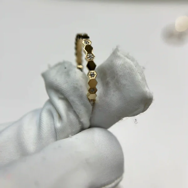 18K Yellow Gold Bee de Chaumet Ring Semi-pavé Diamonds 081932