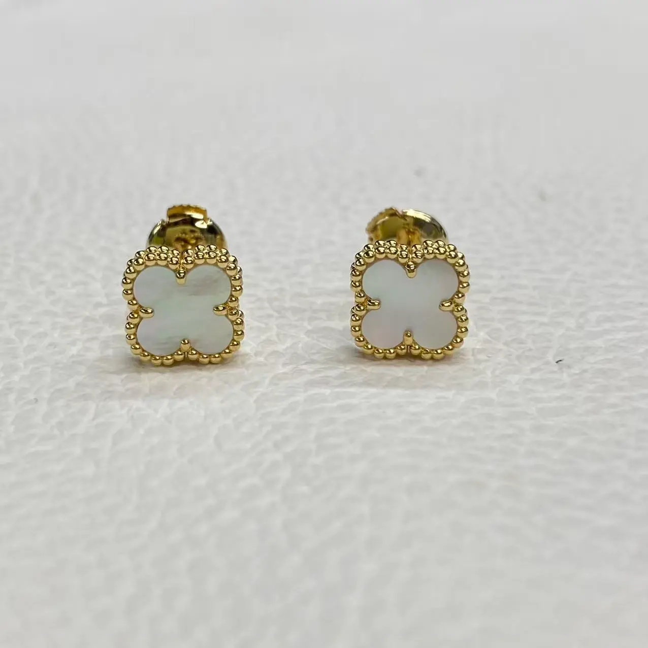 18K Yellow Gold Van Cleef Arpels Sweet Alhambra Earstuds VCARA44800 (2) 18K Yellow Gold Van Cleef Arpels Sweet Alhambra Earstuds VCARA44800