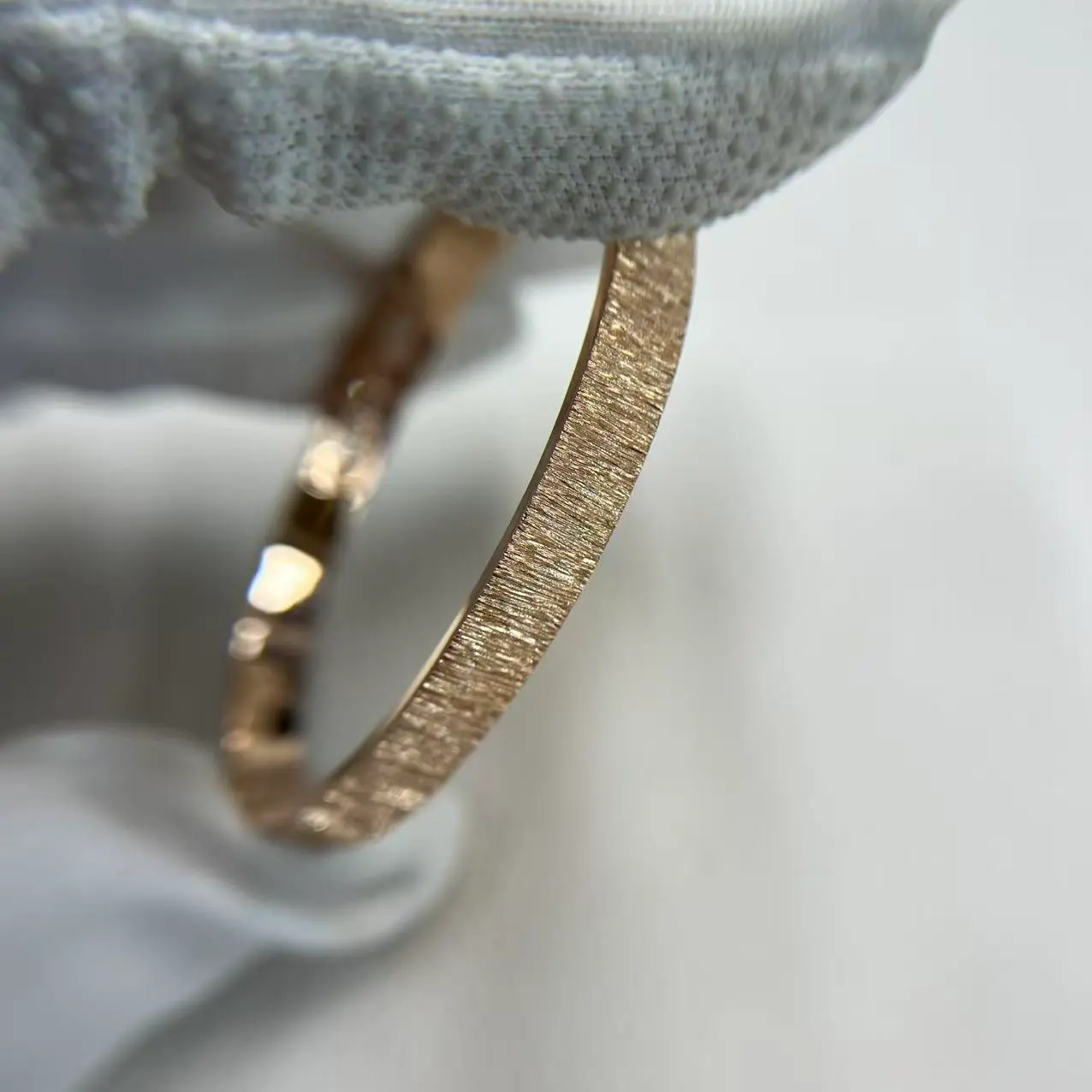 18K Rose Gold Messika Move Noa Chiseled Bracelet Medium Model (5) 18K Rose Gold Messika Move Noa Chiseled Bracelet Medium Model