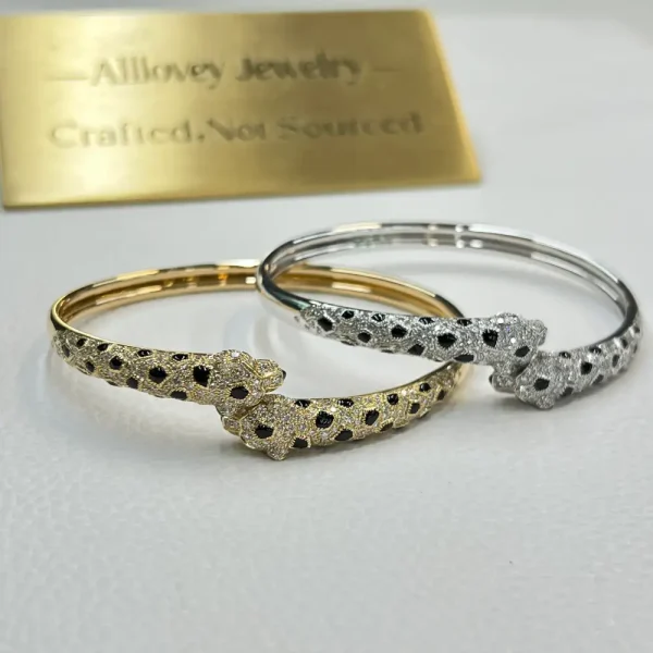18K Yellow Gold Cartier Panthère de Cartier Bracelet Semi-paved Ref. N6725617