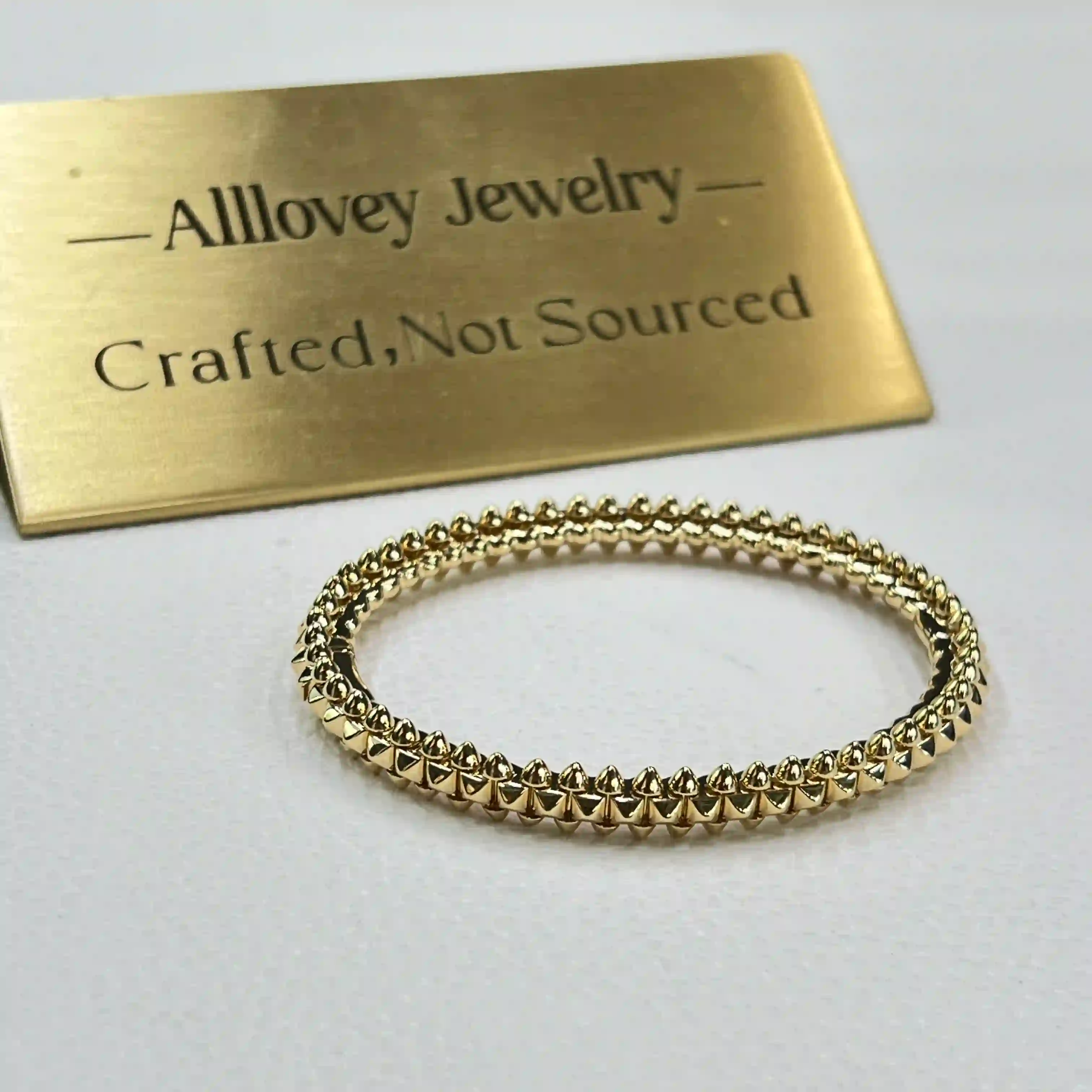 18K Yellow Gold Clash de Cartier Bracelet Small Model Ref. B6081317 (2) 18K Yellow Gold Clash de Cartier Bracelet Small Model Ref. B6081317